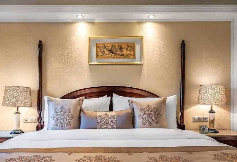 Номер бизнес-класса, Green Lake