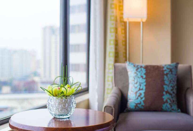 Quarto Deluxe, Hua Ting Hotel & Towers