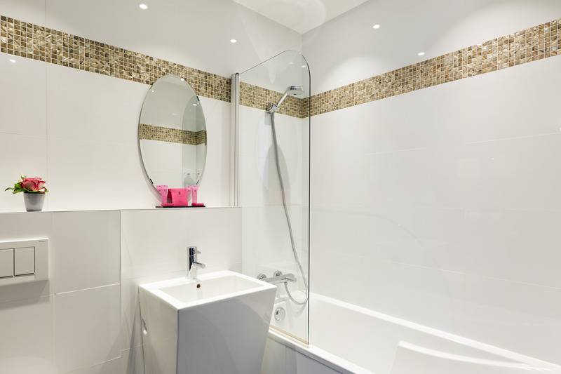 수피리어 룸, Antin Trinite