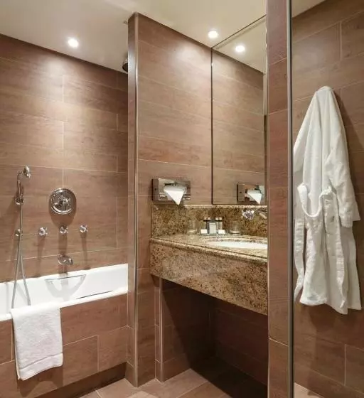 デラックスルーム, Au Manoir Saint Germain