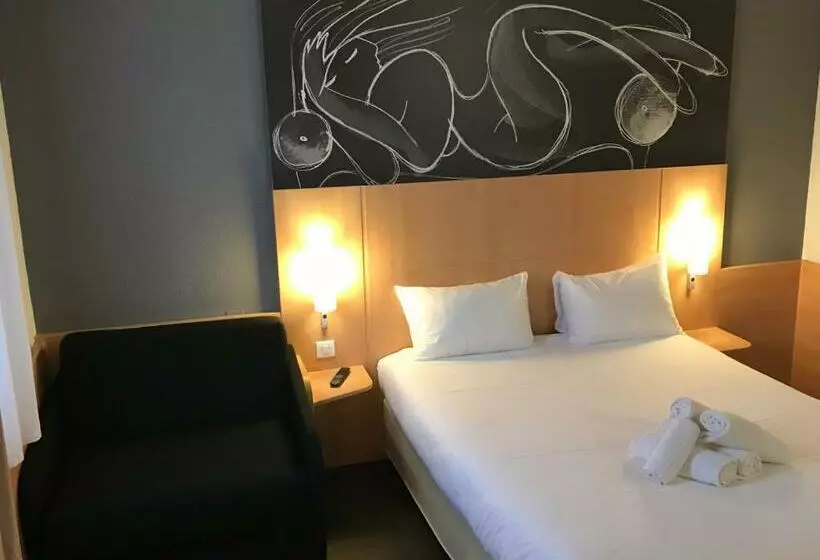 スタンダードトリプルルーム, Easyhotel Nice Old Town