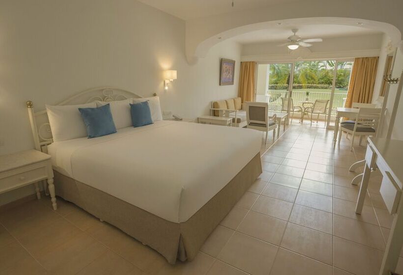 주니어 스위트, Iberostar Waves Punta Cana