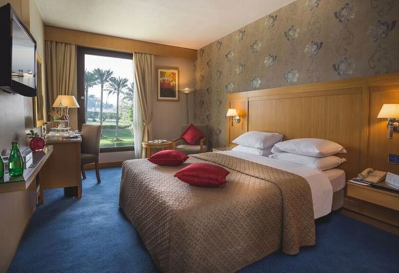 اتاق اجرایی, Le Passage Cairo Hotel & Casino