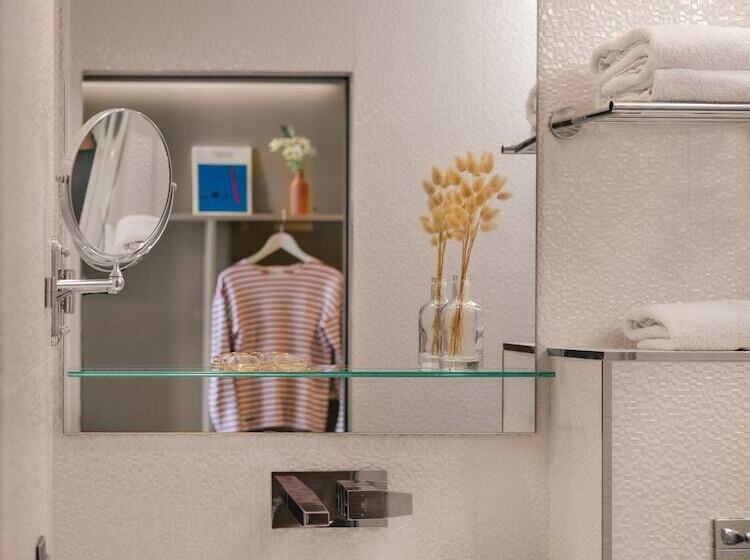 スタンダードルーム, Legend Hôtel Paris