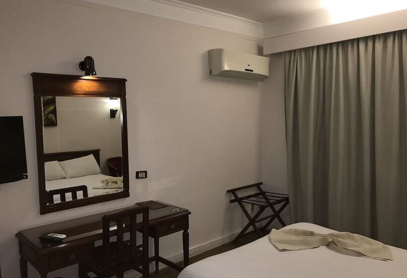 اتاق استاندارد یک نفره, Royal Marshal