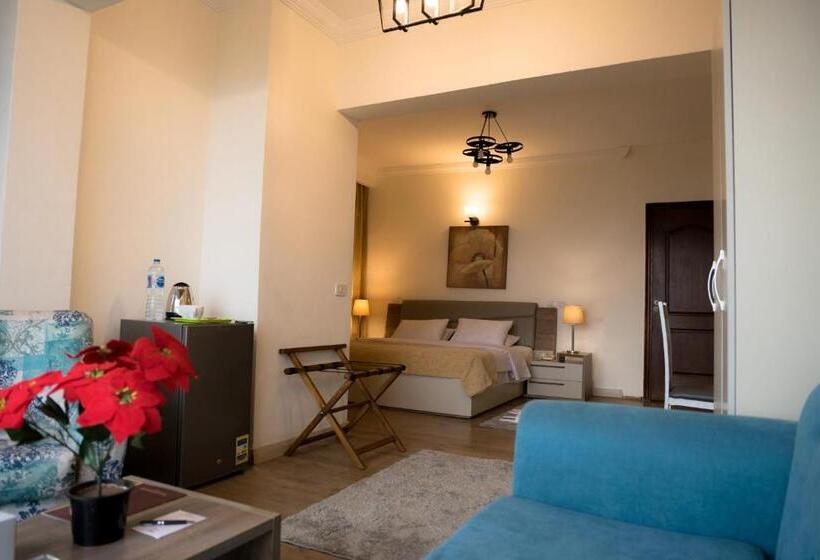 Suite with Terrace, Royal Marshal