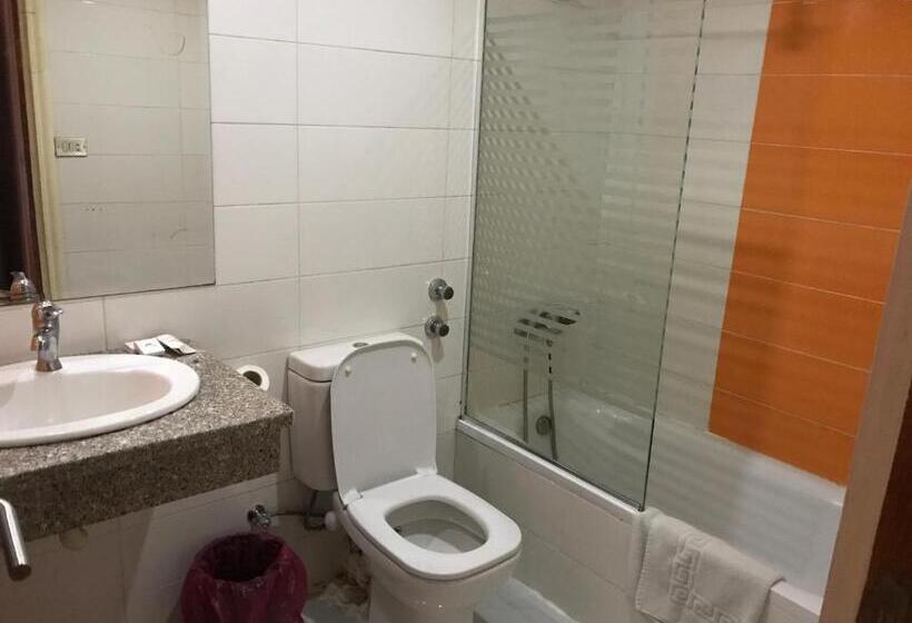 اتاق استاندارد یک نفره, Royal Marshal