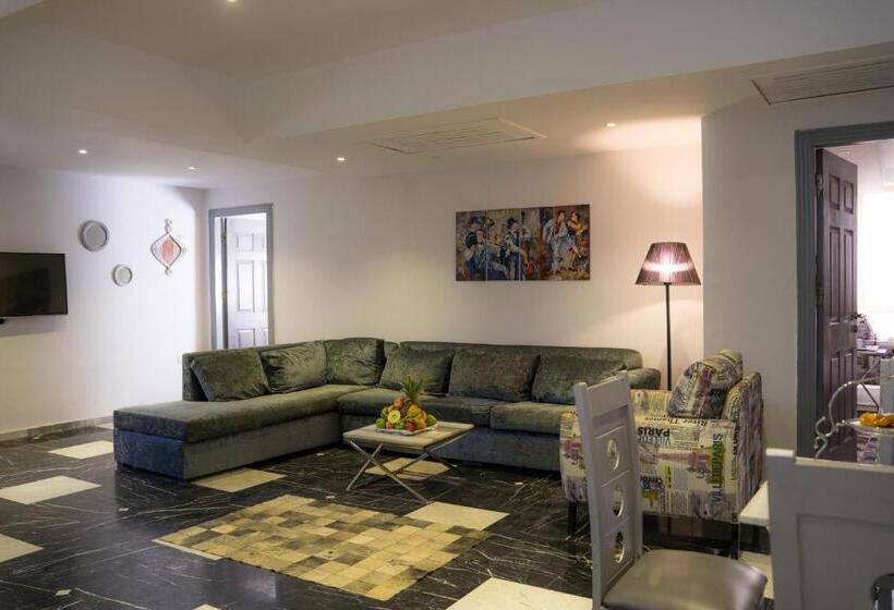 آپارتمان سوپریور 1 خوابه, Royal Marshal