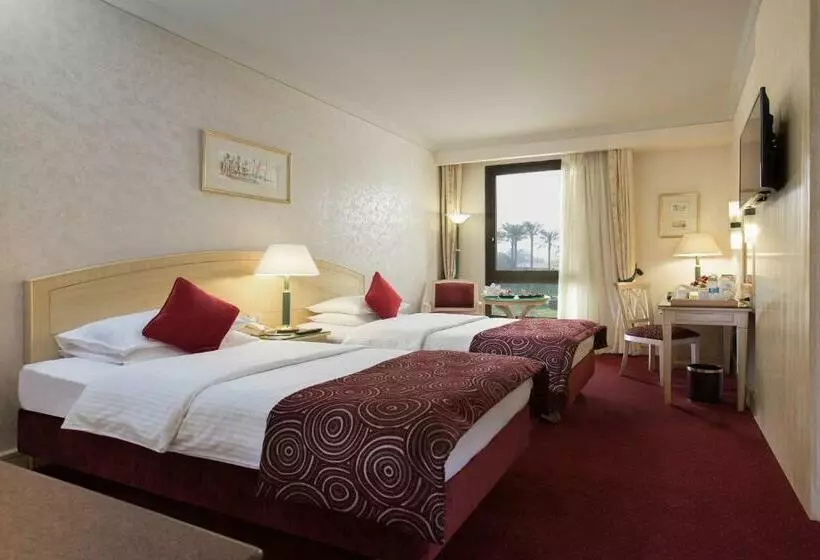 اتاق استاندارد با چشمانداز باغ, Le Passage Cairo Hotel & Casino