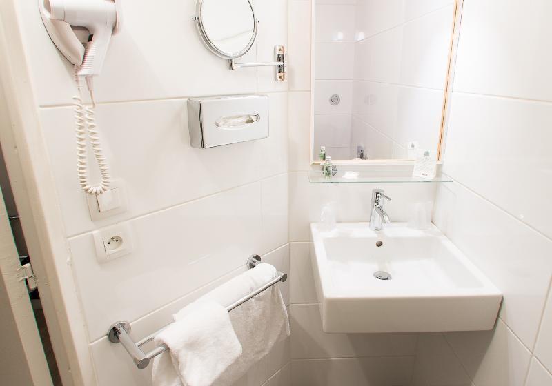 اتاق استاندارد سه نفره, Acadie Eragny