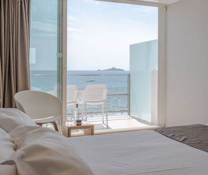 스탠다드 룸 바다 전망, Cala Di Sole