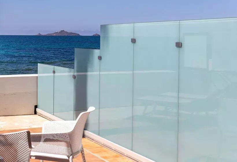 Comfort-huone Merinäkymä, Cala Di Sole