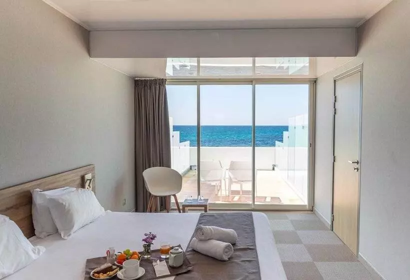 Comfort-huone Merinäkymä, Cala Di Sole