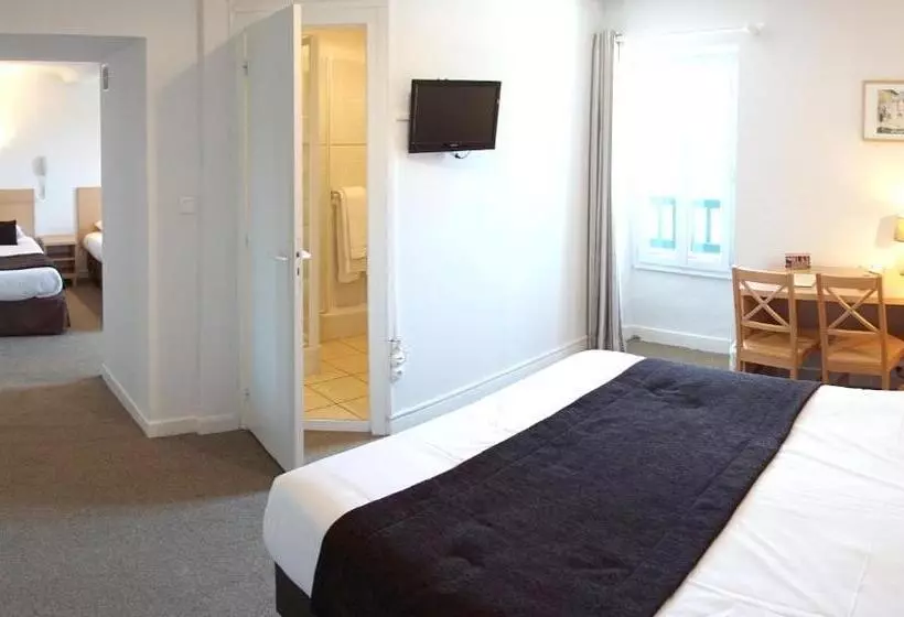 Standard Neljän Hengen Huone, Hôtel De La Rhune