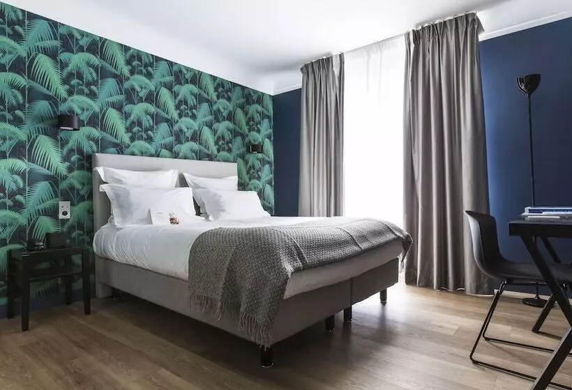 سوییت جونیور, Hôtel Mathis Elysées
