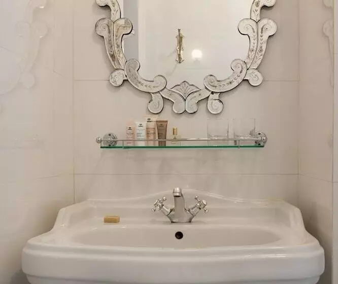 اتاق استاندارد, Hôtel Mathis Elysées