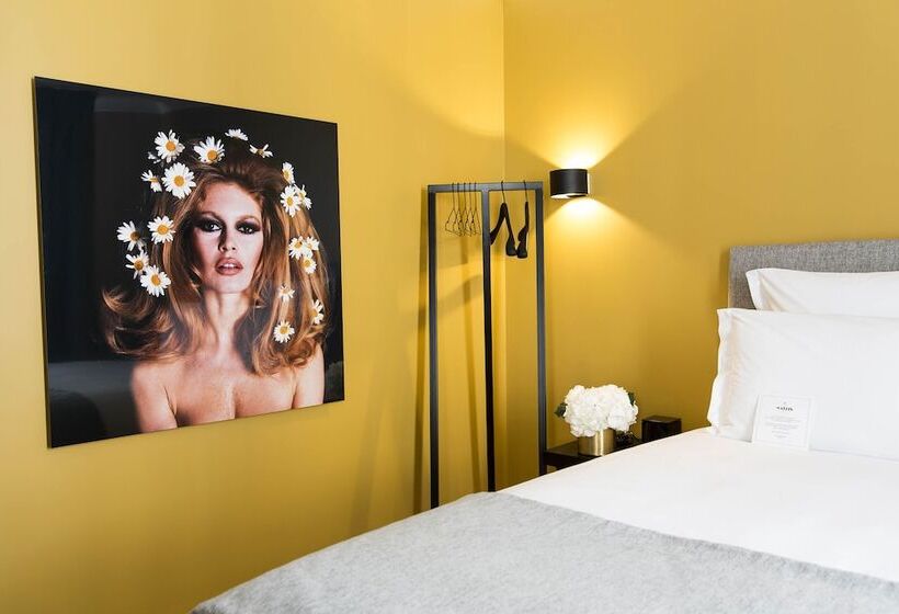 اتاق سوپریور با بالکن, Hôtel Mathis Elysées