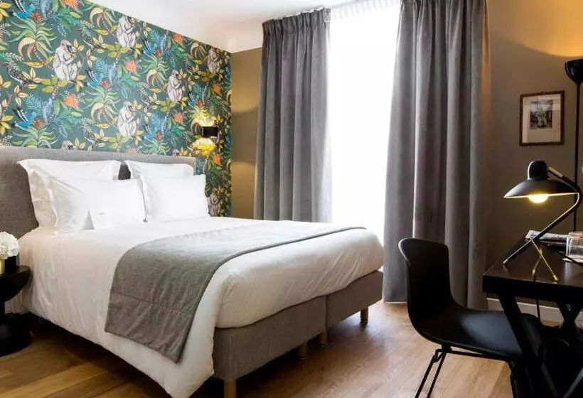 سوییت جونیور با بالکن, Hôtel Mathis Elysées