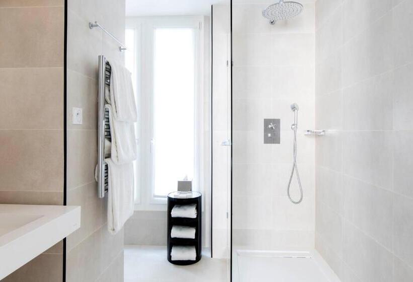 سوییت جونیور با بالکن, Hôtel Mathis Elysées