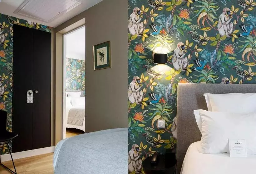 سوییت جونیور با بالکن, Hôtel Mathis Elysées