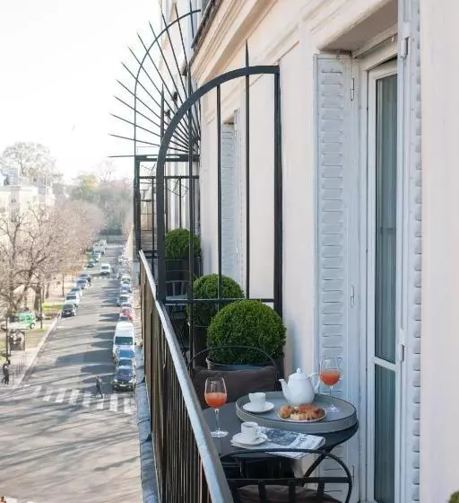سوییت جونیور با بالکن, Hôtel Mathis Elysées