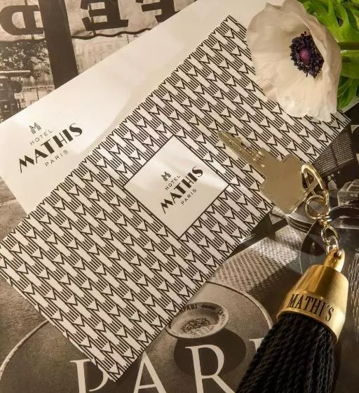 سوییت جونیور با بالکن, Hôtel Mathis Elysées