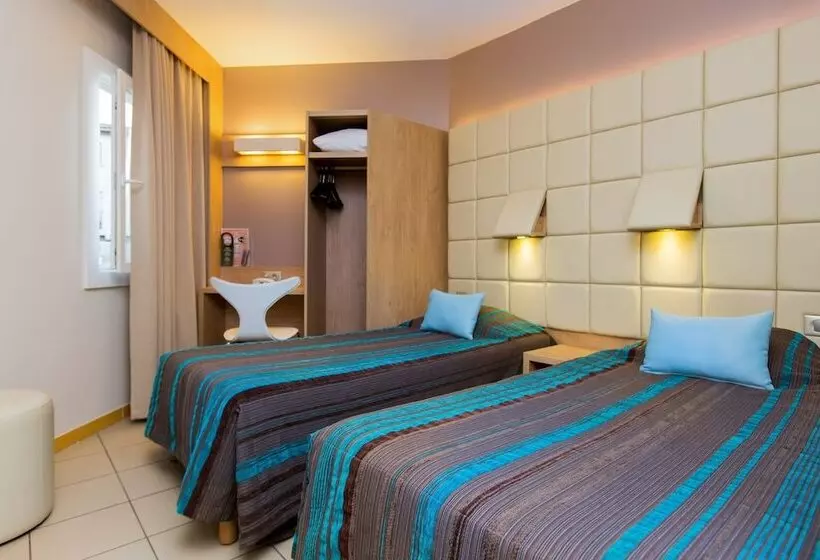Quarto standart individual, Espace Cite