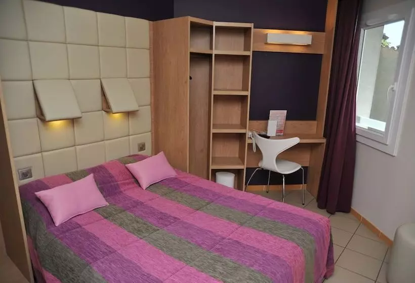 Quarto standart individual, Espace Cite