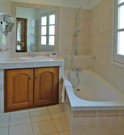 اتاق کلاسیک, Le Hameau