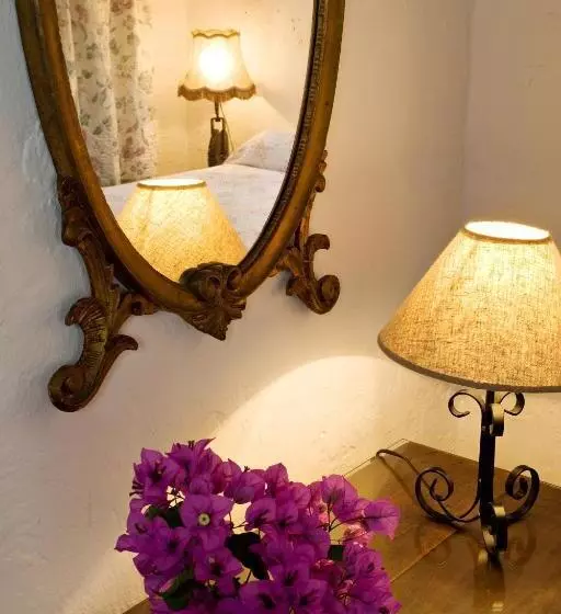 اتاق راحتی, Le Hameau