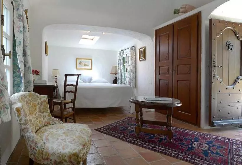 اتاق راحتی, Le Hameau