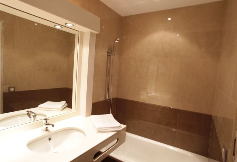 デラックスルーム, Hôtel Les Trois Roses, Meylan Grenoble The Originals Boutique