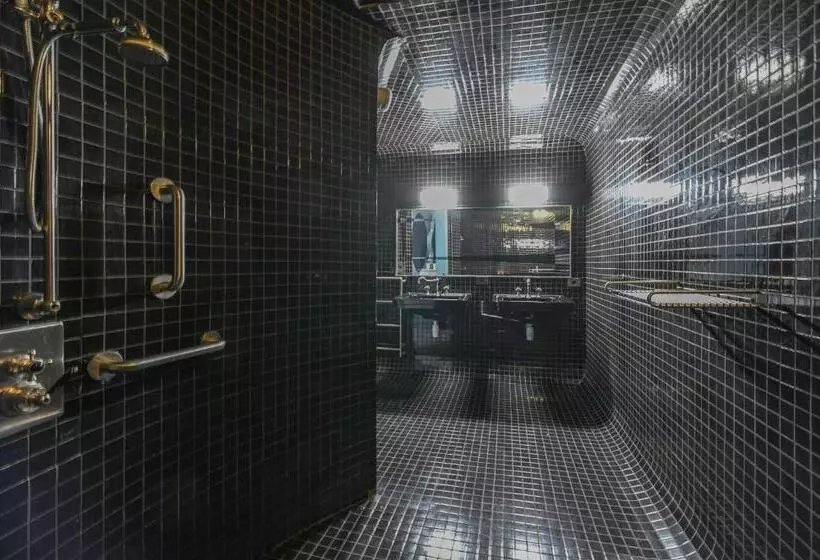 スイート, The Place To Be In Saint Germain Des Près   Montana 2