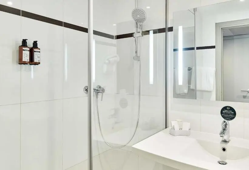 スーペリアールーム, B&b Hotel Saint-Quentin-en-Yvelines Centre Gare 4 étoiles
