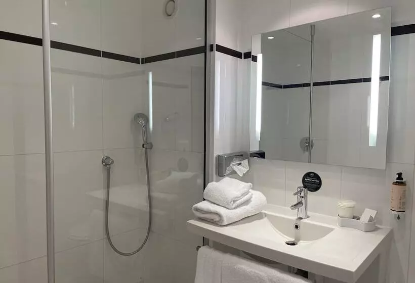Standard Room, B&B HOTEL St Quentin en Yvelines Centre