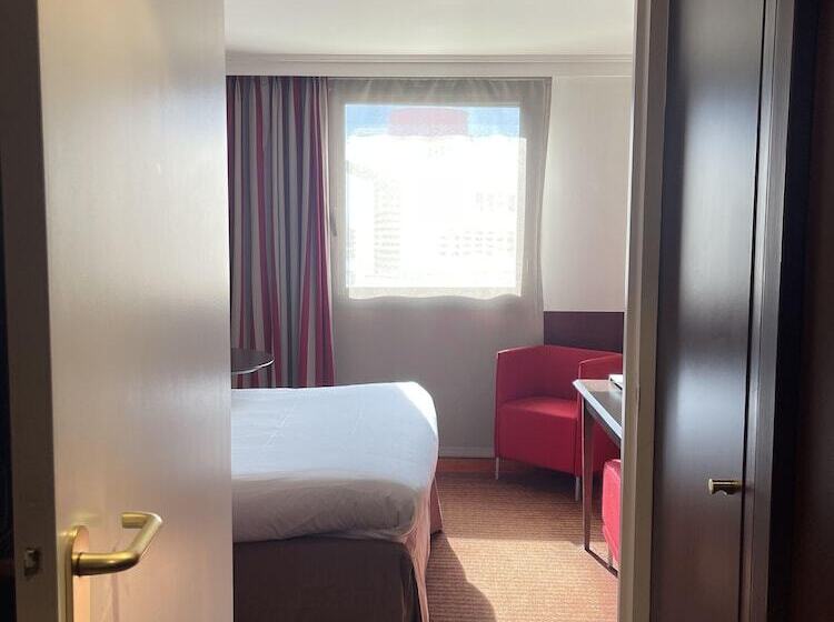 标准间, B&B HOTEL St Quentin en Yvelines Centre