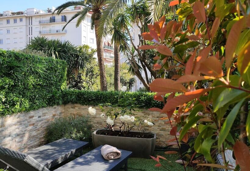 标准房带园景, De Provence