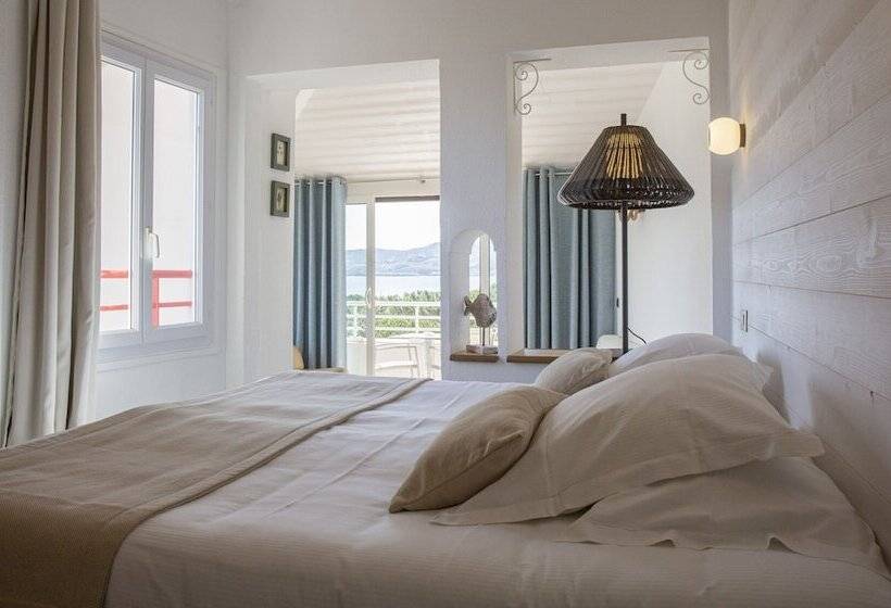 جناح جونيور مطلّ علي البحر, Grand Hôtel Du Lido