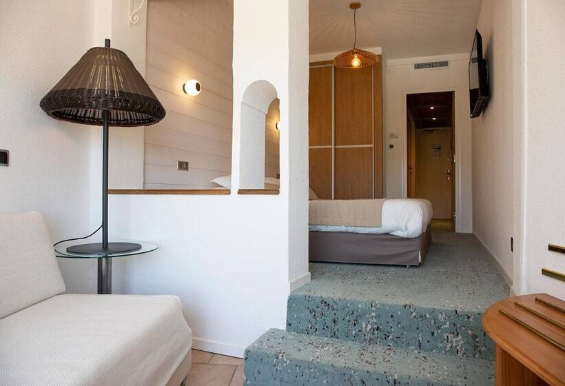 غرفة قياسية مزوَّدة بتراس, Grand Hôtel Du Lido