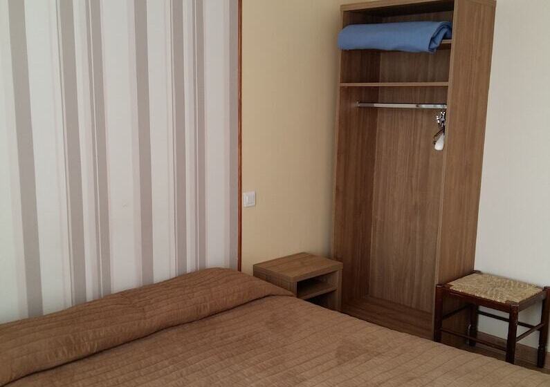 スタンダードシングルルーム, Hôtel Roi René