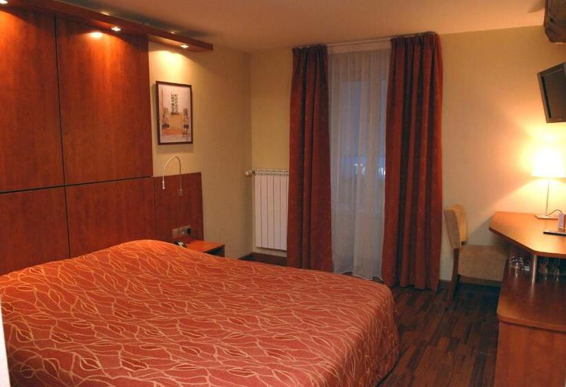 غرفة قياسية, Les Berceaux