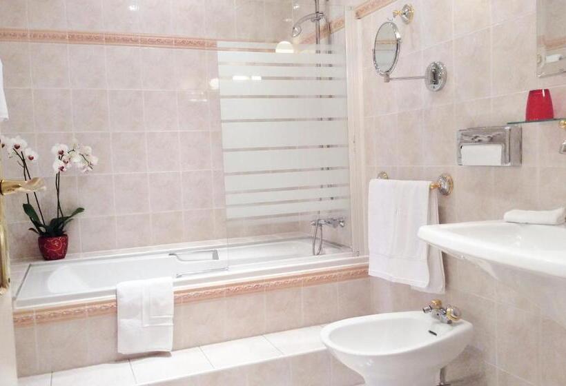 디럭스 룸, Manoir De Kertalg