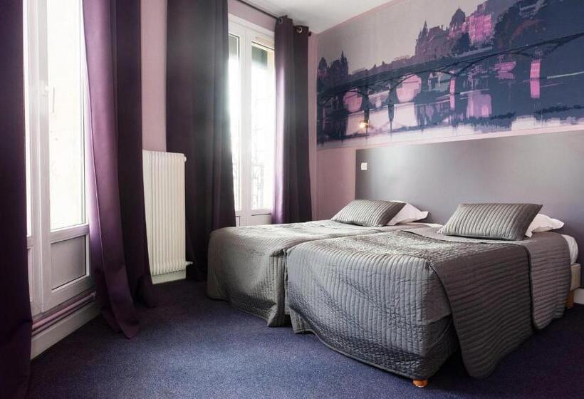 Comfort Room, Odessa Montparnasse