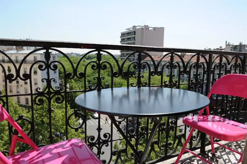 コンフォートルーム, Odessa Montparnasse