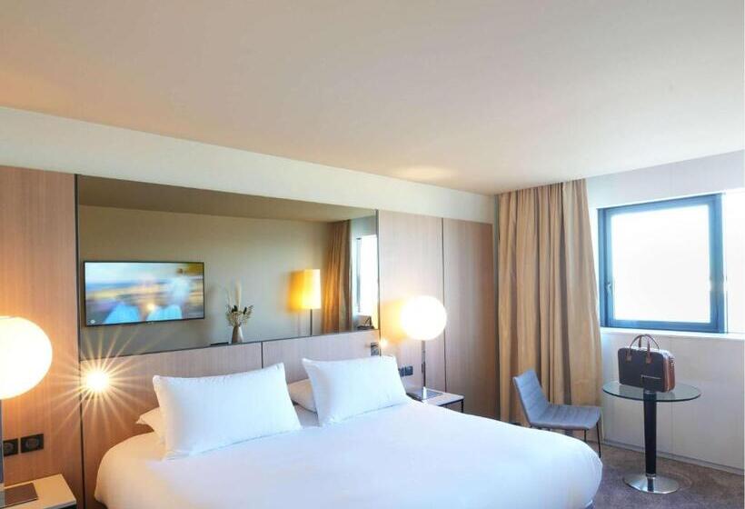 اتاق لوکس با چشمانداز دریاچه, Pullman Bordeaux Lac