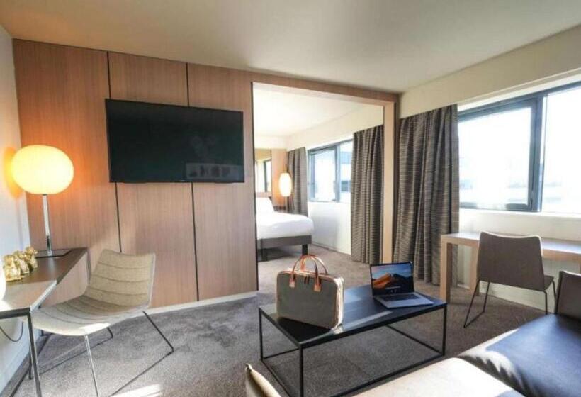 سوئیت جونیور با تخت بزرگ, Pullman Bordeaux Lac