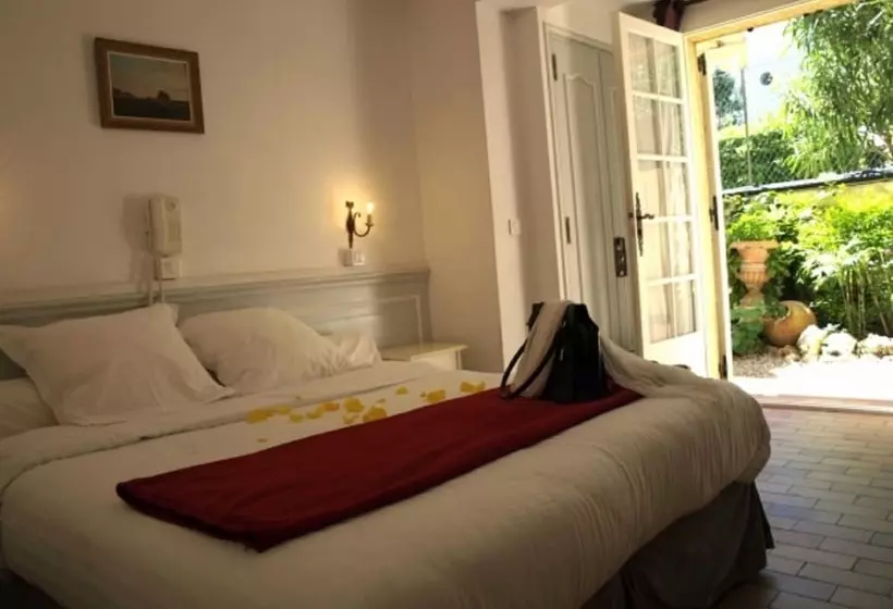 اتاق سوپریور سه تخته, Ruc Hôtel Cannes