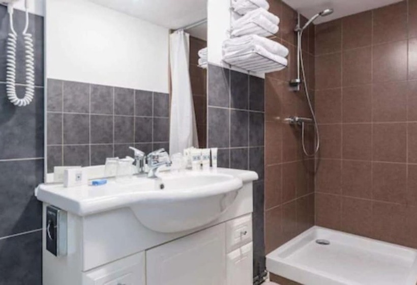 Quarto Triplo Superior, Ruc Hôtel Cannes