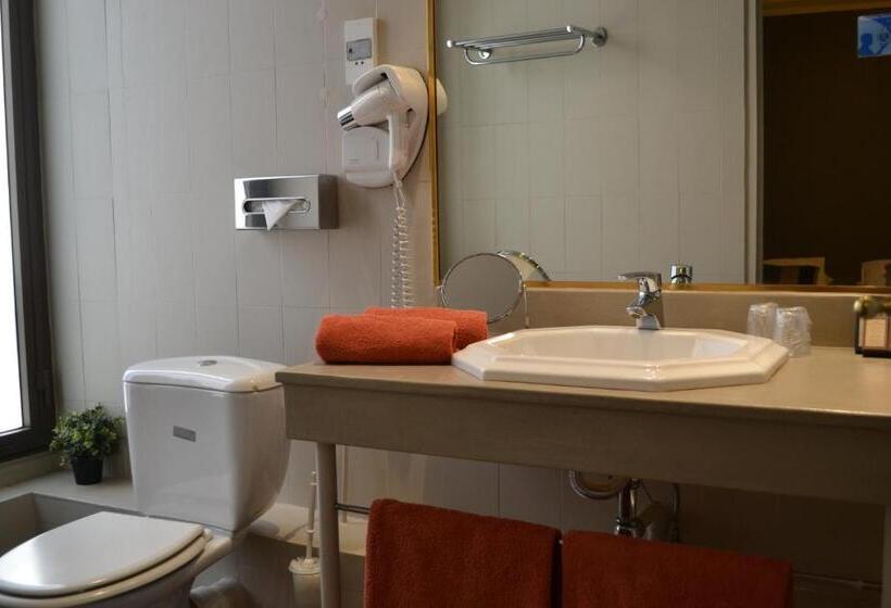 标准间, Saint Ferreol