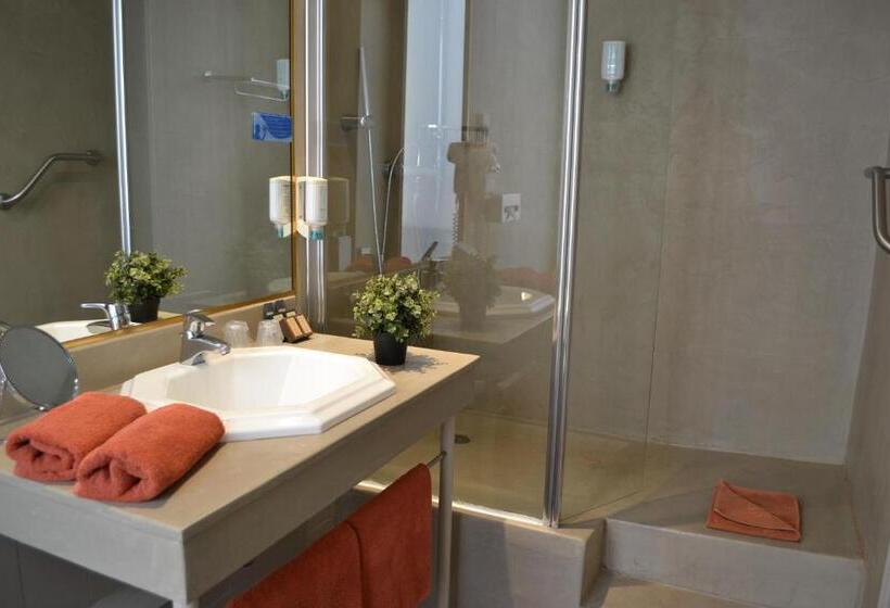 标准间, Saint Ferreol